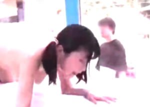 マジックミラー号素人美女中出しSEX!　彼氏がすぐ傍に居る緊迫状況で可愛い彼女が襲われまくり